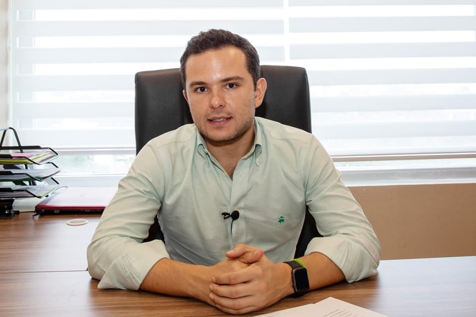 Desvincula nuevo líder del PVEM a José de la Peña de la mafia rumana; y usted, ¿le cree?