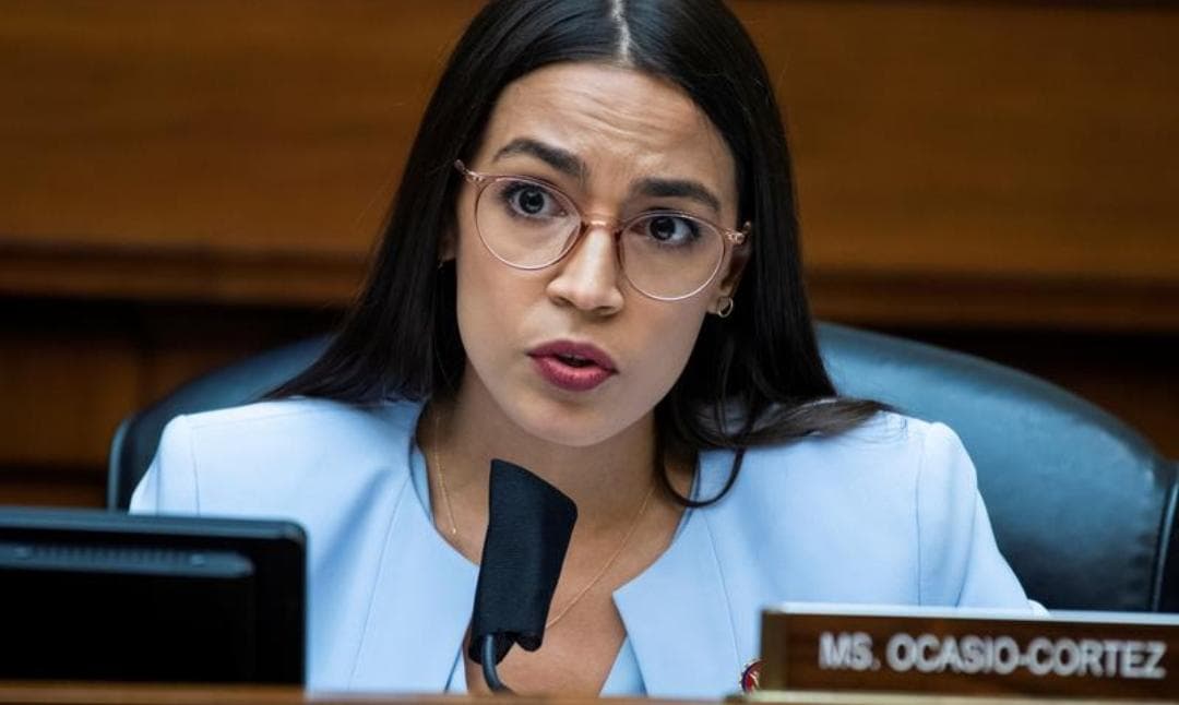 Congresista demócrata Alexandria Ocasio-Cortez revela que sufrió de abuso