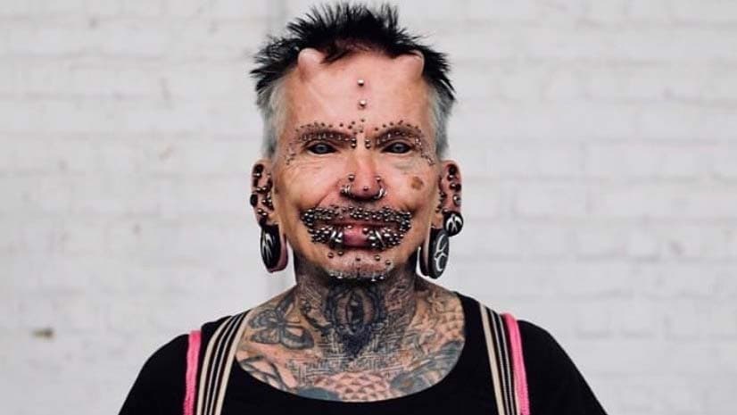 Rolf Buchholz, el hombre de 60 años con más modificaciones en el cuerpo