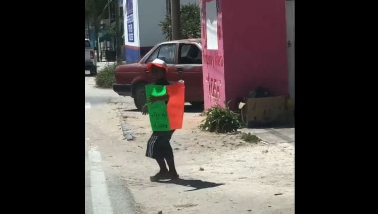VIDEO: Con baile un niño yucateco promociona micheladas para ayudar a su familia