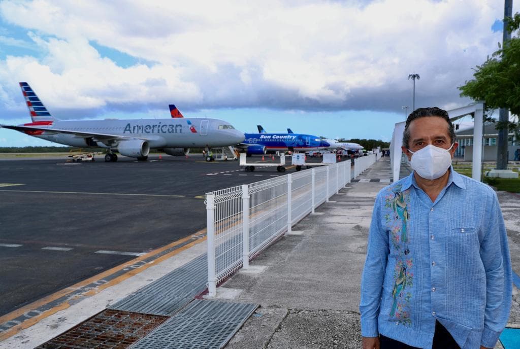 Inicia vacunación contra la covid-19 a personas mayores de 60 años en Lázaro Cárdenas y José María Morelos