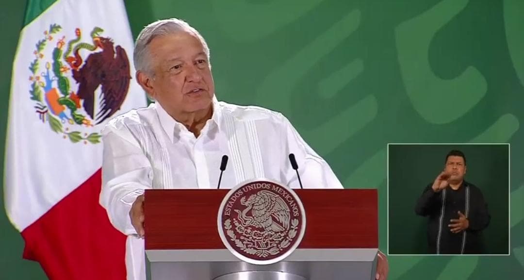 Bimbo y Walmart se ampararon contra reforma energética, revela AMLO