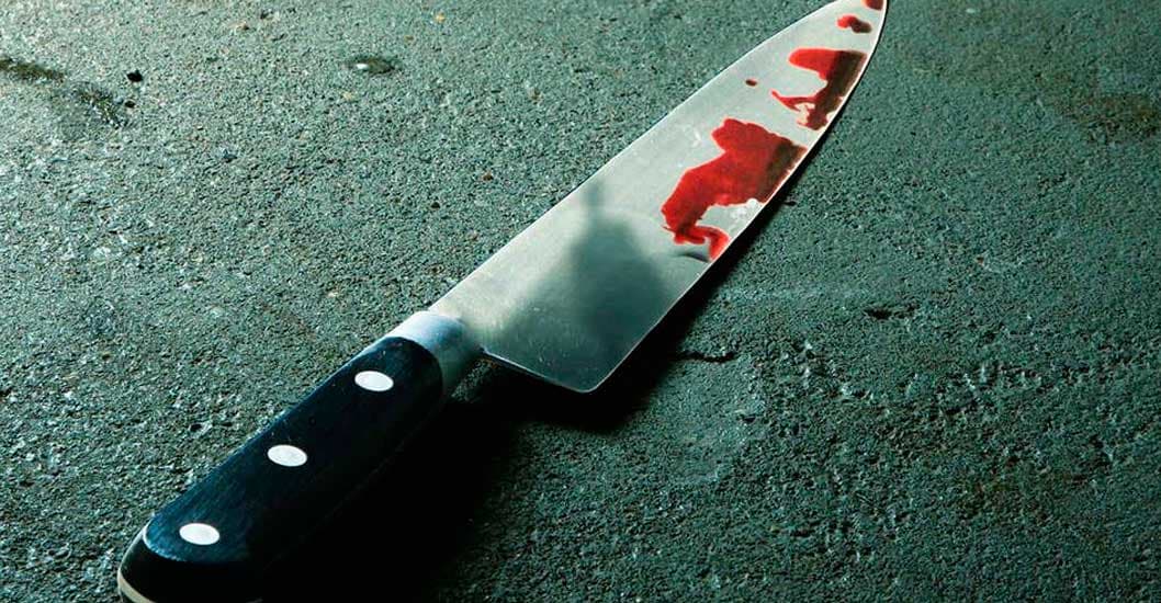 Apuñala tres personas: incluyendo su propia madre