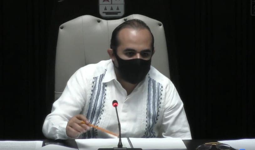 El diputado José Luis Guillén López, denuncia el hackeo de su equipo celular y amenazas