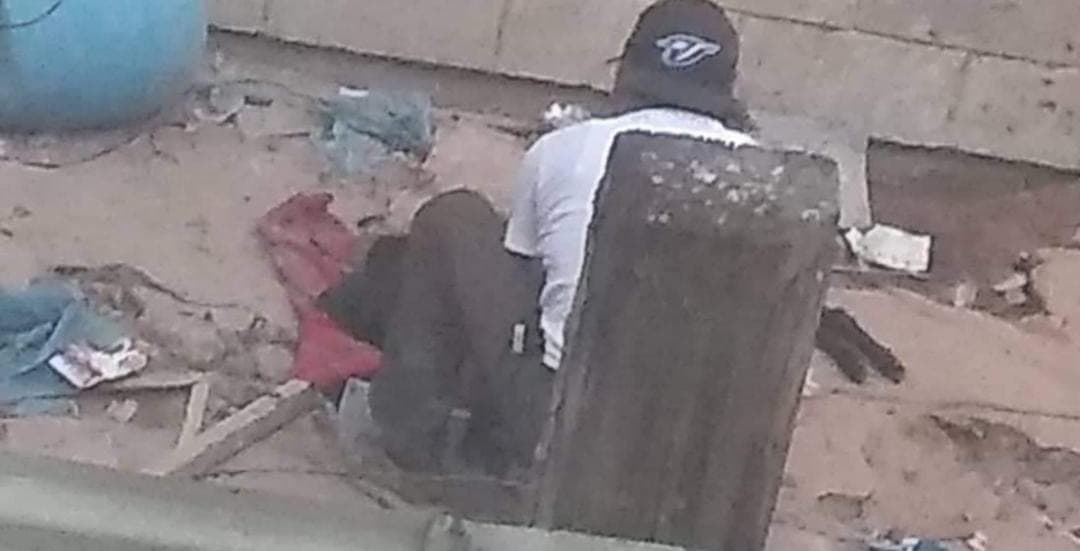 Denuncian a hombre que mutilaba y mataba perros; policías lo agarran en flagrancia