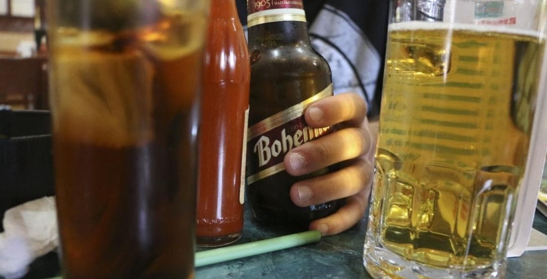 Video: Sujetos drogan a mujeres, abusan de ellas y les roban; es una banda en Cdmx