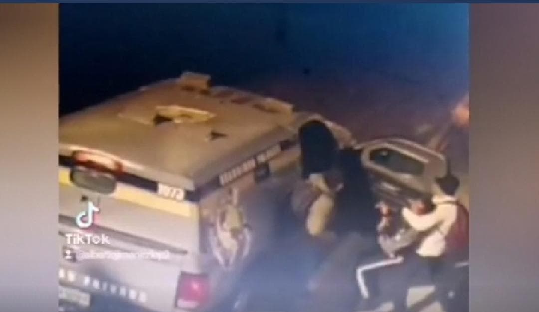 Video: Asaltan camioneta de valores; se llevan cerca de 6 mdp