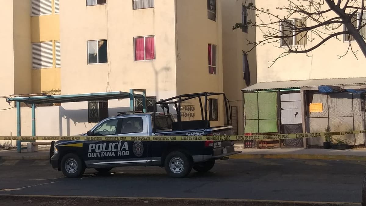 Asesinan a mujer de un balazo en la cabeza en la 251 de Cancún