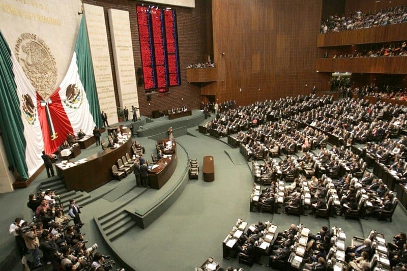 153 diputados federales están en campaña, pero continúan cobrando dieta mensual