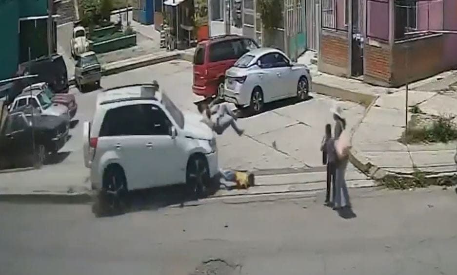 Conductor borracho atropella y mata a menores en Puebla (video)