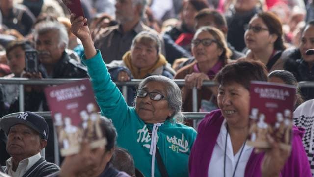 Aumentan 400 pesos a la pensión de adultos mayores; recibirán 3 mil 100 pesos