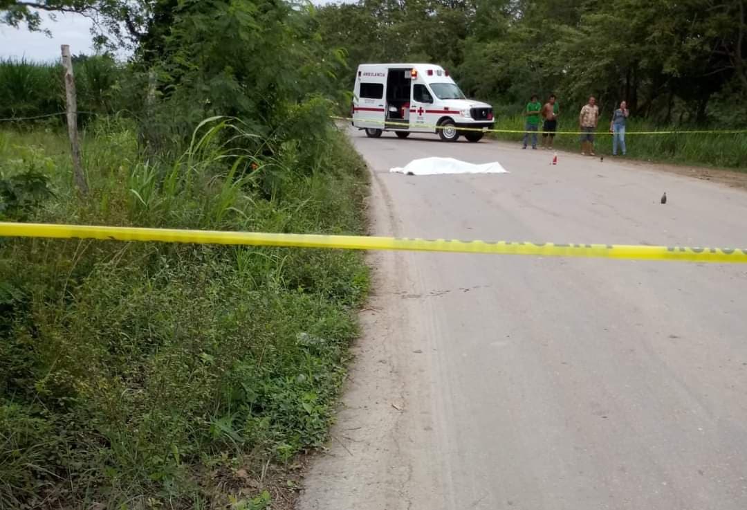 Asesinan a sujeto mientras caminaba por la carretera a “Álvaro Obregón”