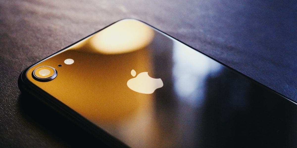 Indemniza Apple con fuerte suma a mujer: técnicos distribuyeron sus fotos íntimas en EE.UU.