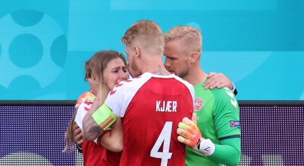 El mundo del futbol se detiene para brindar su apoyo a Christian Eriksen