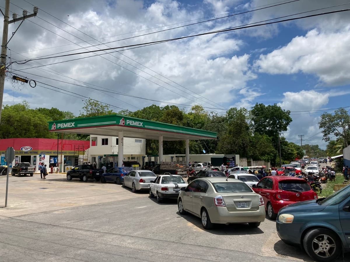 Hay desabasto de gasolina en tres municipios de Quintana Roo