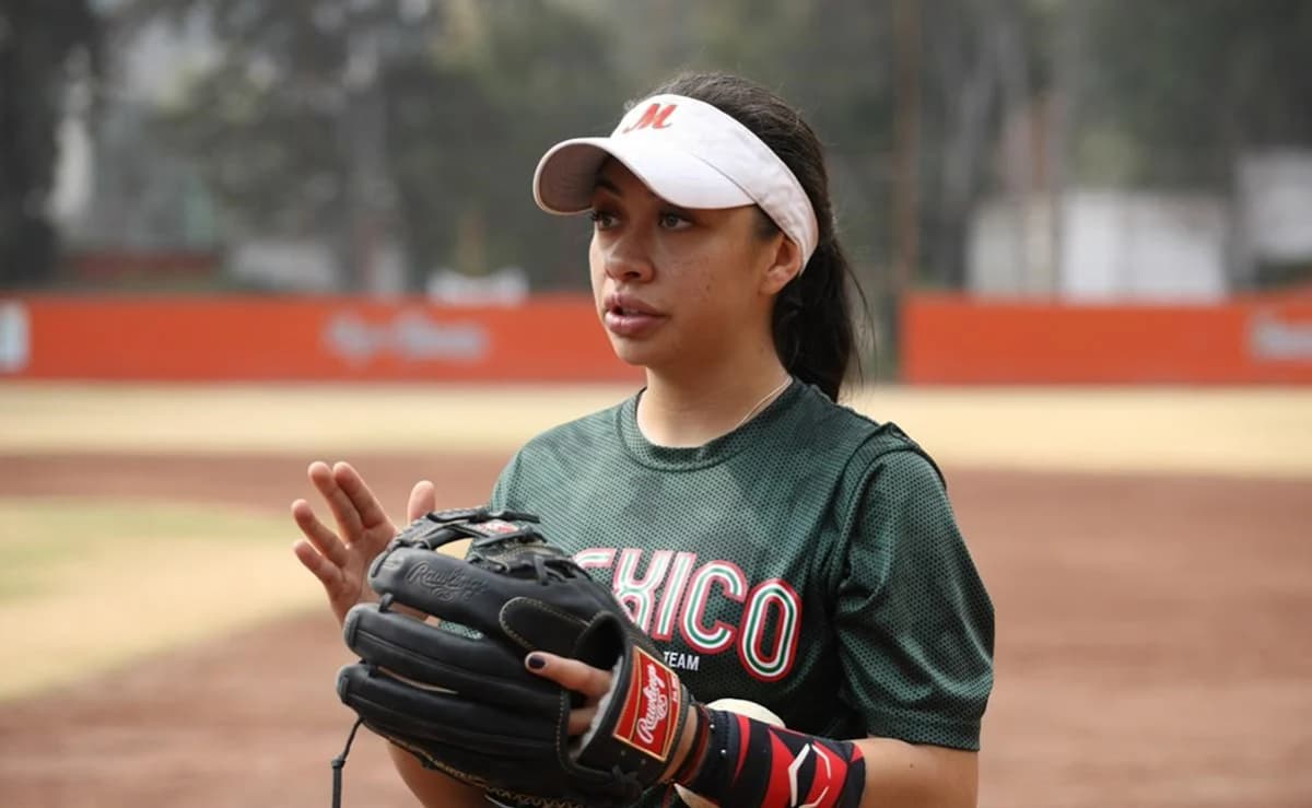Seleccionada de softbol muestra todos los uniformes que utilizó en Tokio 2020