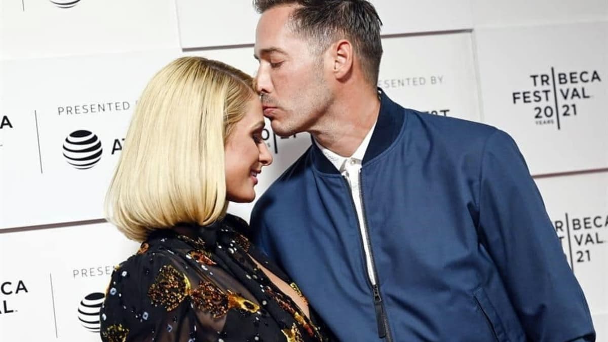 Paris Hilton dio a conocer que espera su primer hijo con Carter Reum