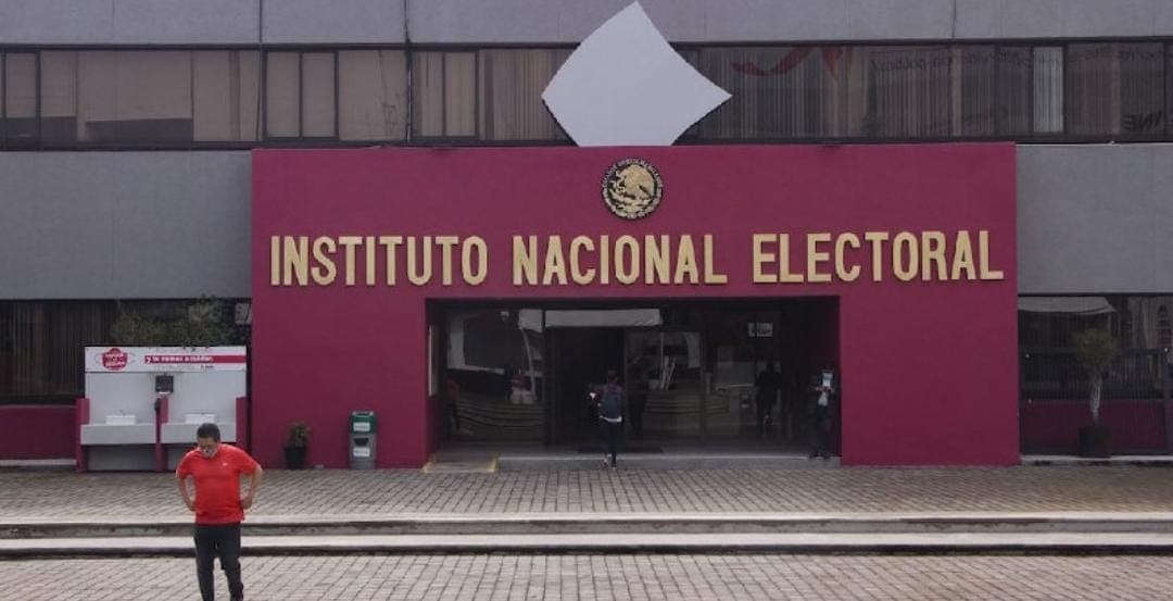 Padrón Electoral habría sido robado al INE y vendido en el mercado negro