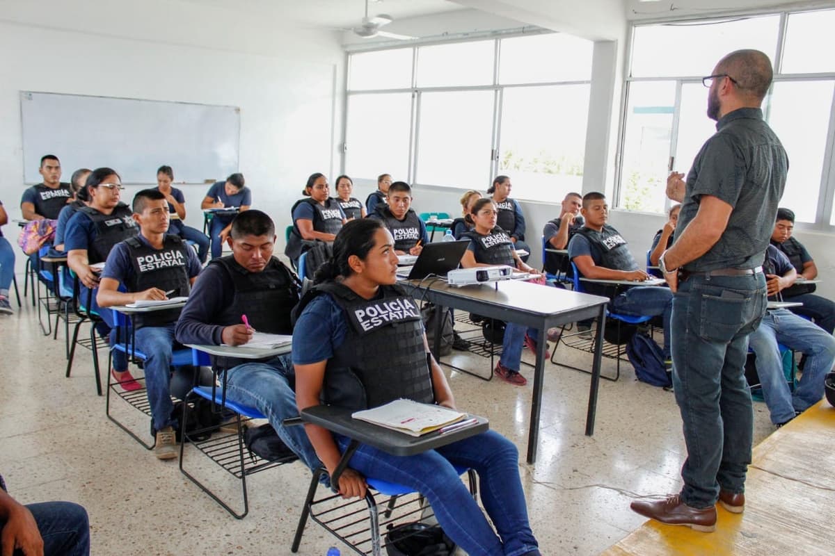 Elementos policiacos son capacitados para brindan un servicio de calidad a la ciudadanía