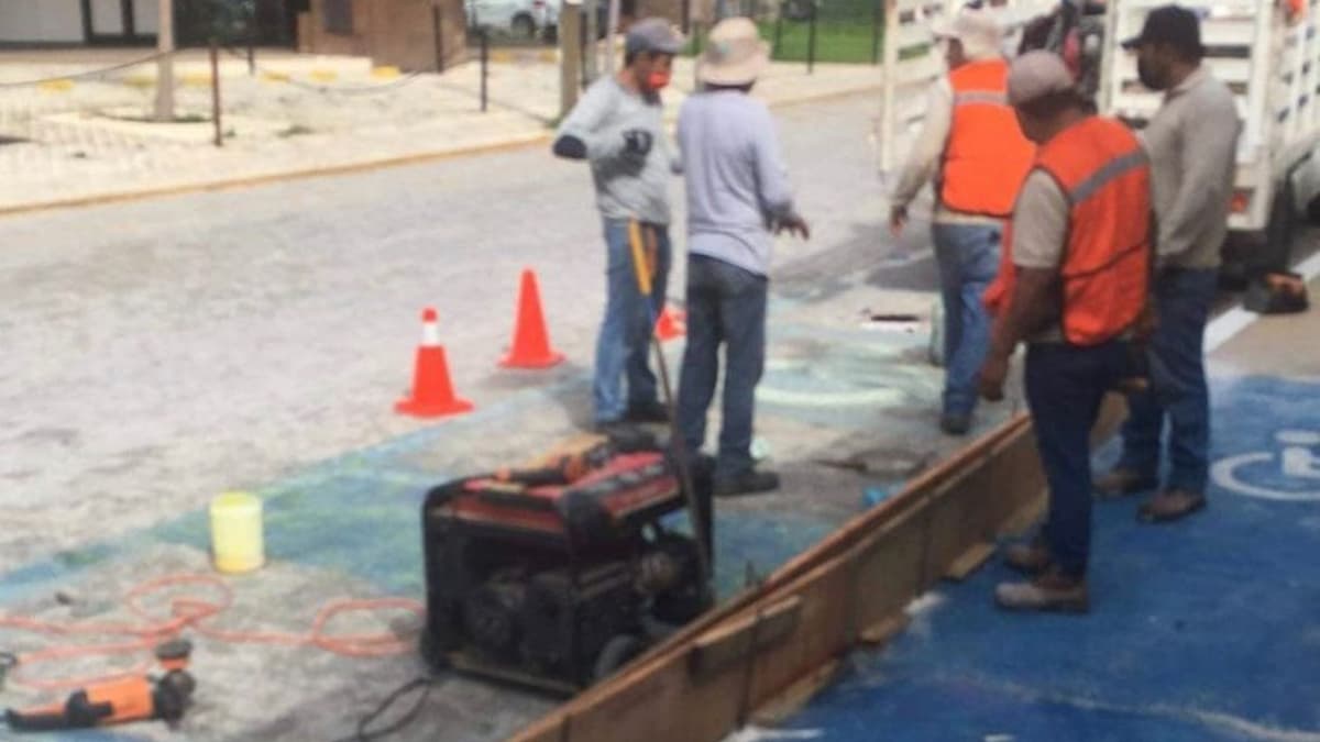 Playaparq intenta quitar rampa de discapacitados y añadir cajones de estacionamiento