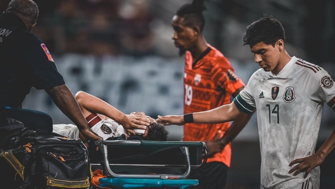 Video: Tremendo golpe deja fuera al "Chucky" Lozano de Copa Oro