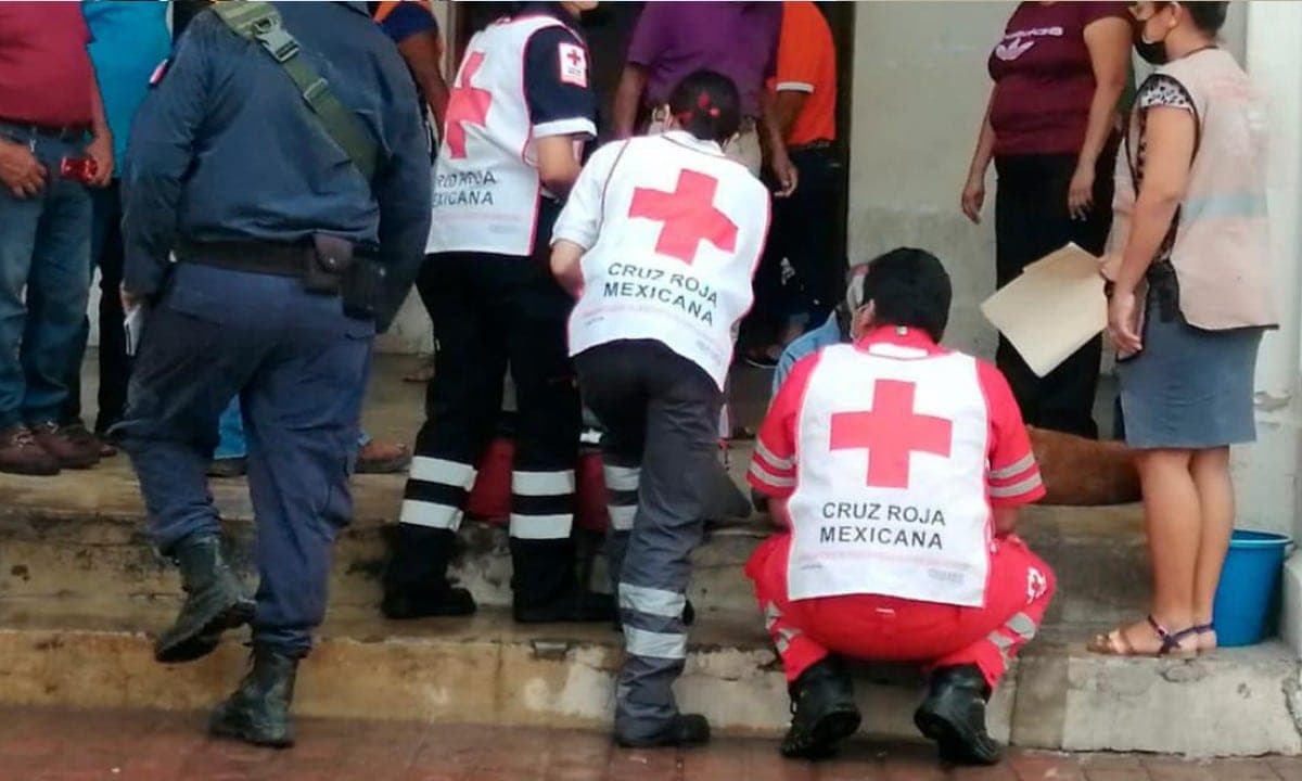 ¡No andaba muerto, nomás de parranda! Bolerito causó alarma por borrachín