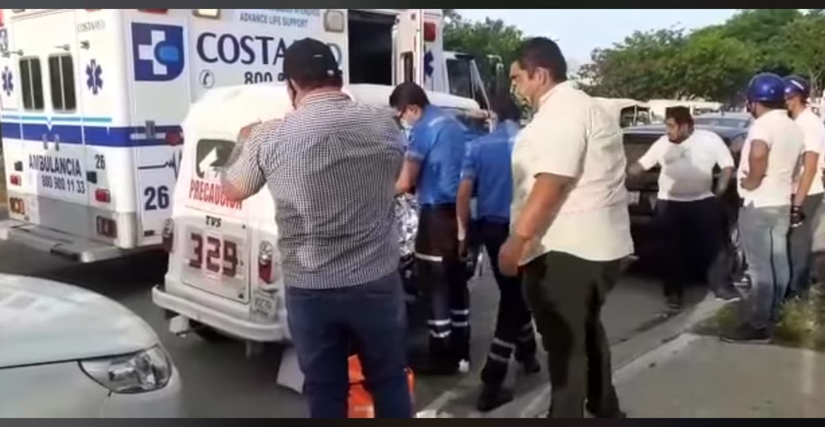 VIDEO: Mujer da a luz a bordo de un mototaxi en Playa del Carmen