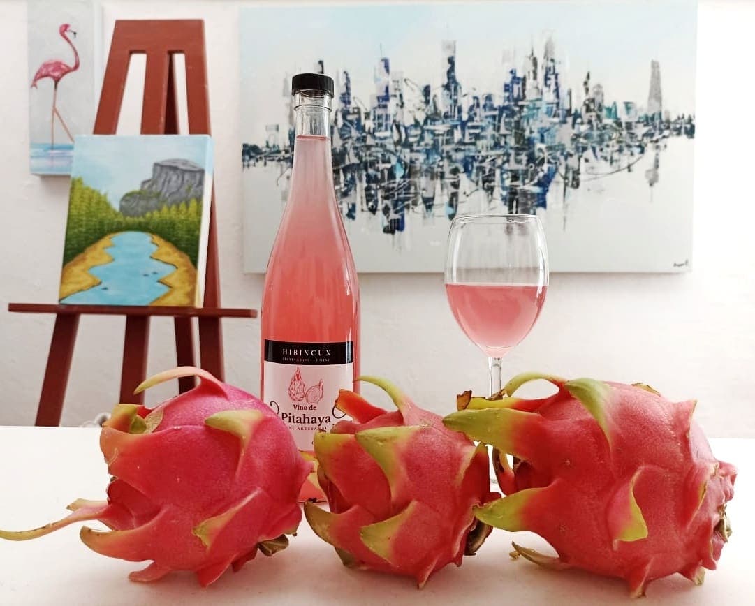 Conoce el vino de pitahaya de Hibixcux Roselle Wine ¡Singular y 100% yucateco!