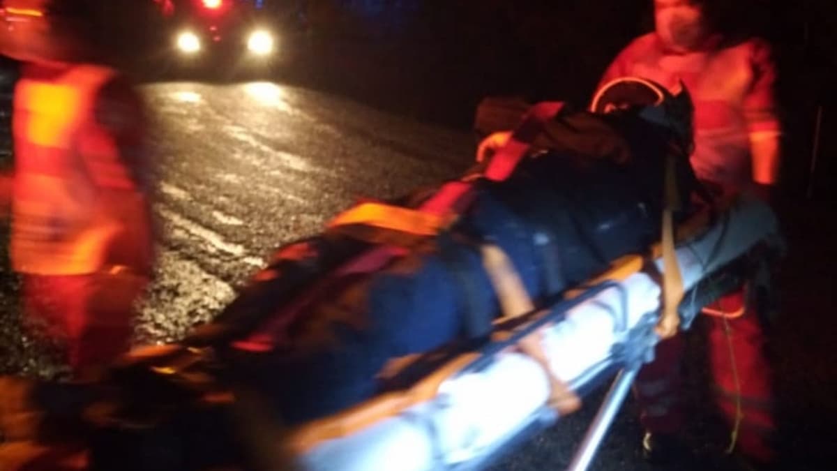 ¡ACCIDENTE! Choca motociclista contra muro de contención en Felipe Carrillo Puerto