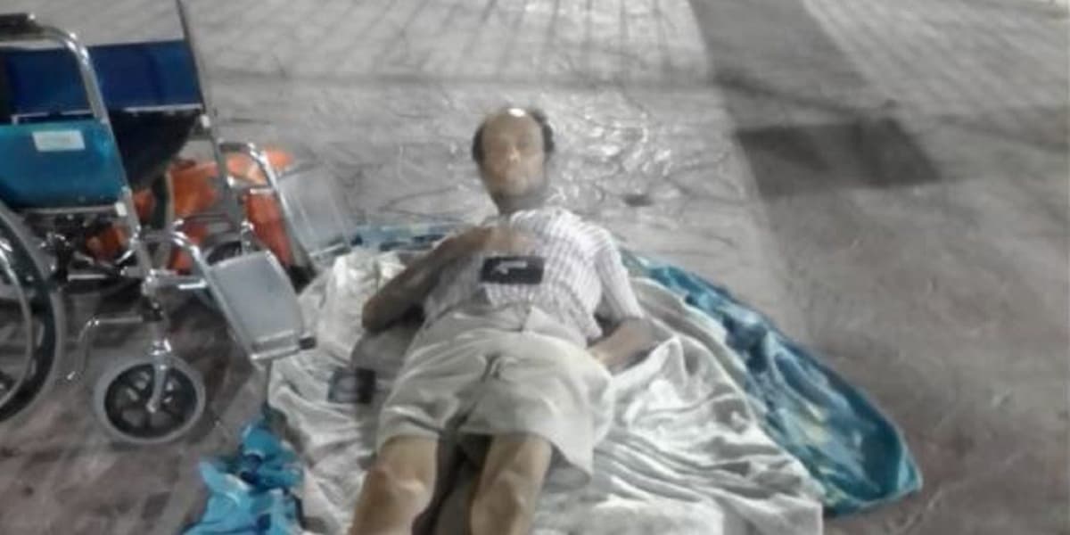 Buscan a familiares de adulto abandonado en Bonfil; tiene pierna con gangrena