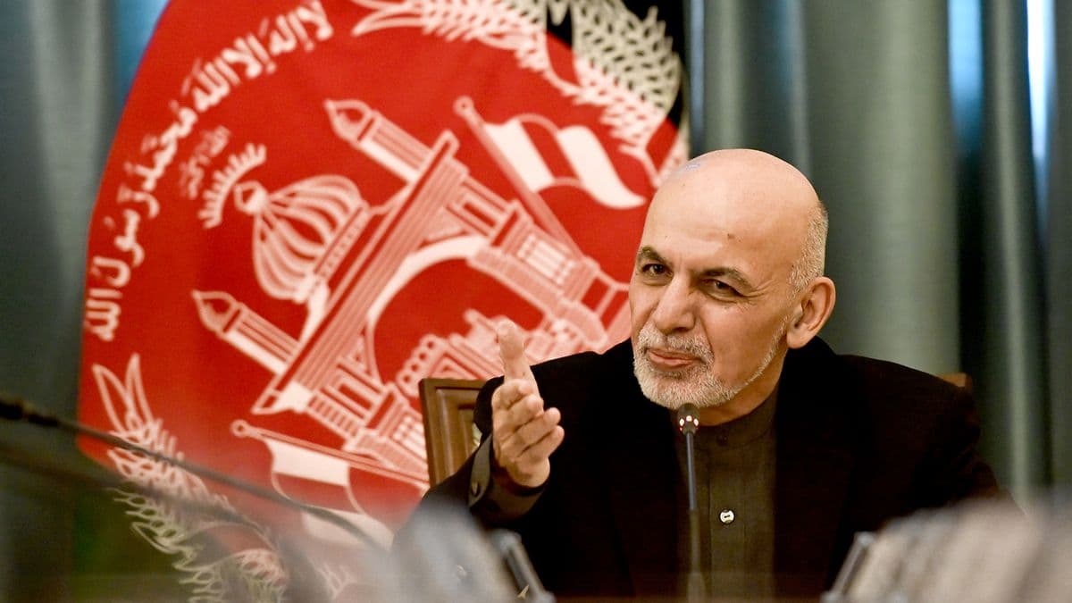 Presidente de Afganistán huye del país tras llegada de talibanes a Kabul