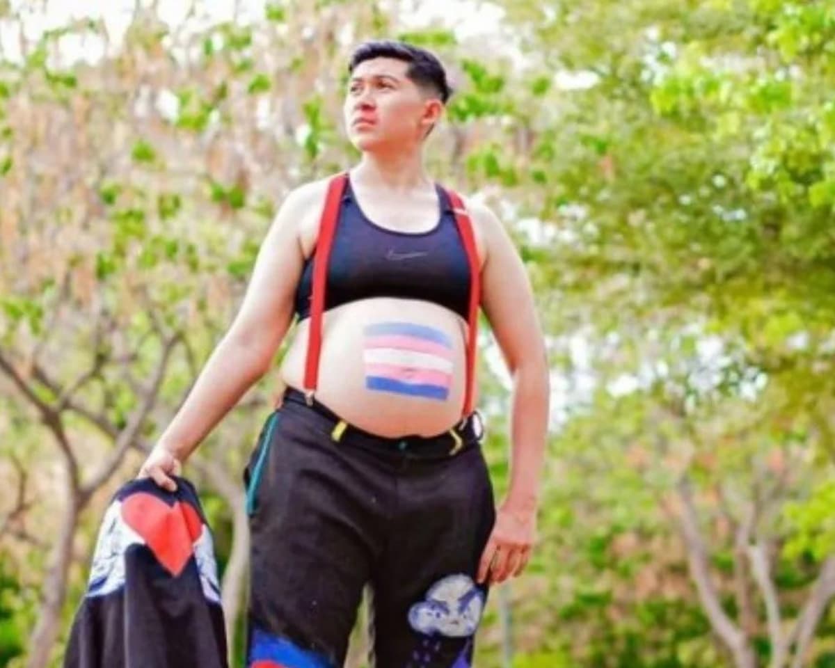 Román se convierte en el primer hombre trans en dar a luz en Sinaloa, fue blanco de burlas