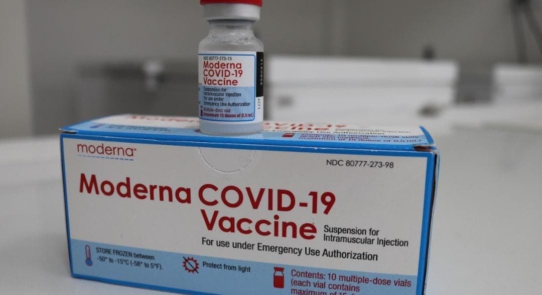 Moderna no se ha aprobado en México porque no ha entregado documentos