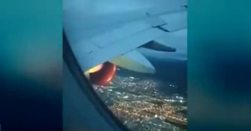 VIDEO: Turbina de avión de Viva Aerobus se incendia y aterrizan de emergencia