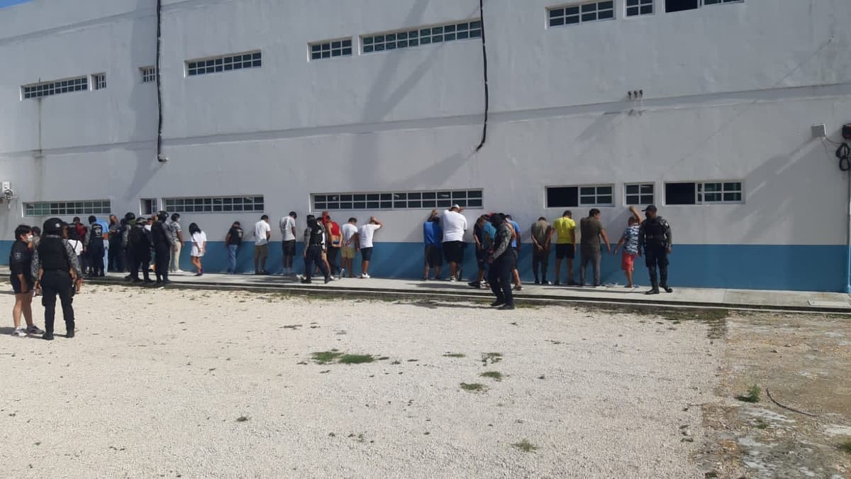 MEGA OPERATIVO: Caen 26 sujetos por narcomenudeo y extorsión en la Quinta Avenida