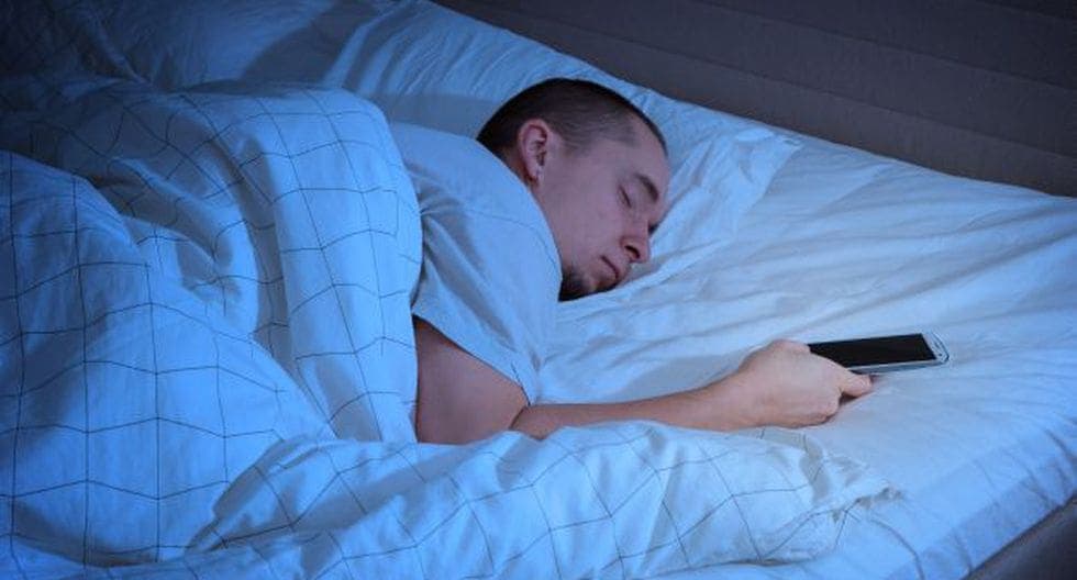 Llama por error a la policía tras quedarse dormido; lo detienen al descubrir que era narco