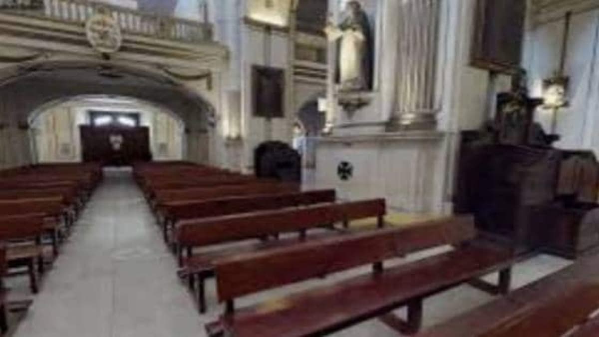 ¡Sexo en confesionario! Jóvenes son atrapados manteniendo relaciones sexuales en iglesia