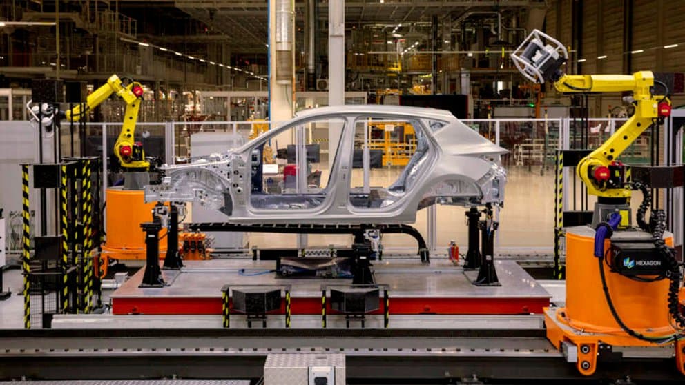 La falta de microchips pone en crisis la industria del auto en todo el mundo