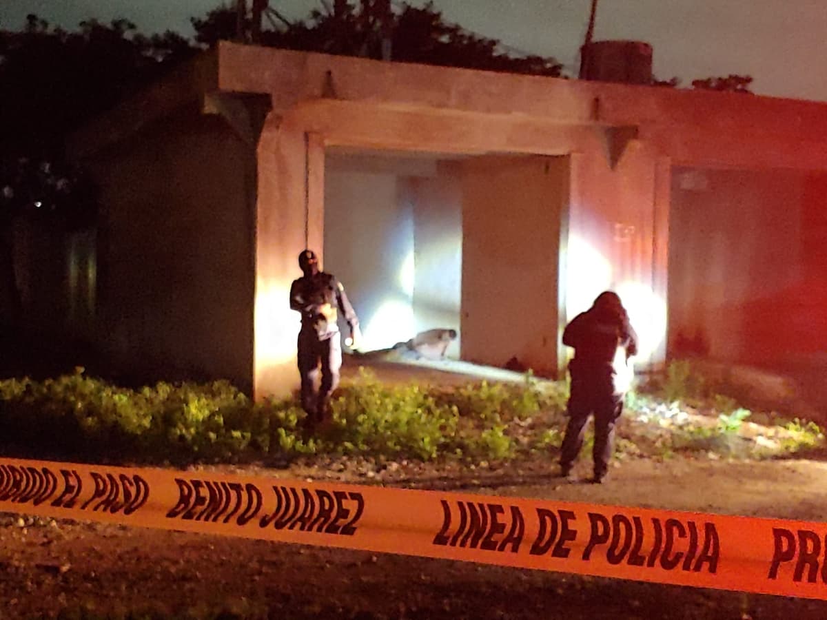 Visualizan los cuerpos de dos hombres en distintos puntos de Cancún