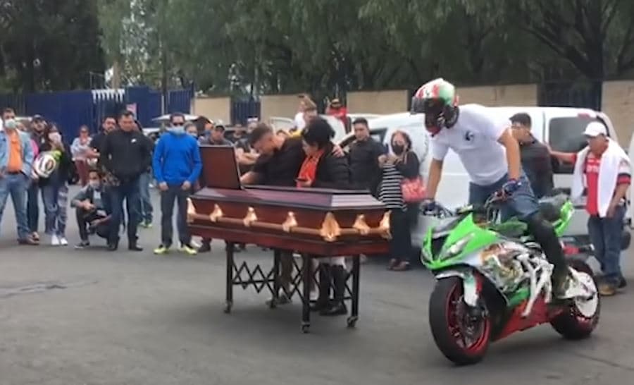 WTF: Despiden como héroe a atacante de Eduardo Beaven, dueño del RosaNegra de Tulum