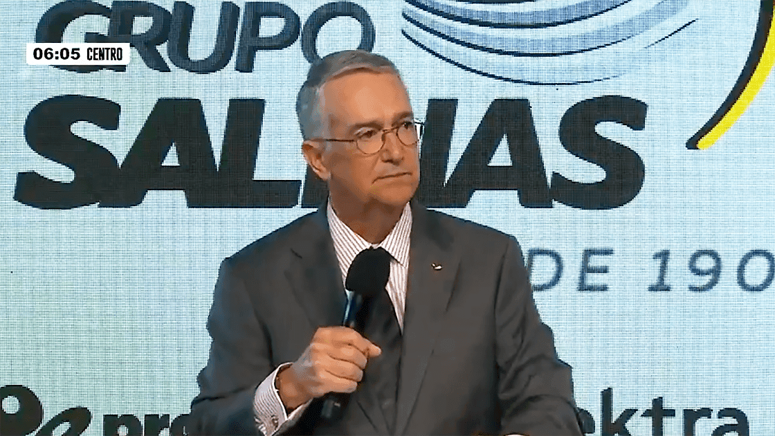 Salinas Pliego felicita a la mujer que embargó una tienda Elektra