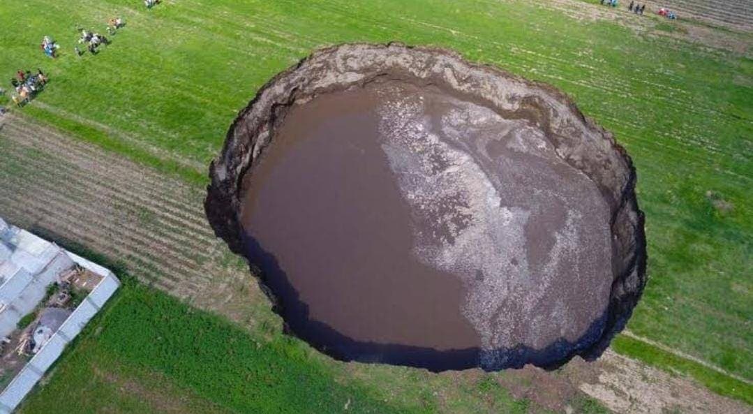 Factores naturales y extracción de agua, causas del socavón de Puebla