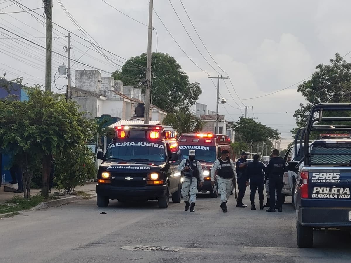 Balean a pareja en la Región 211 de Cancún