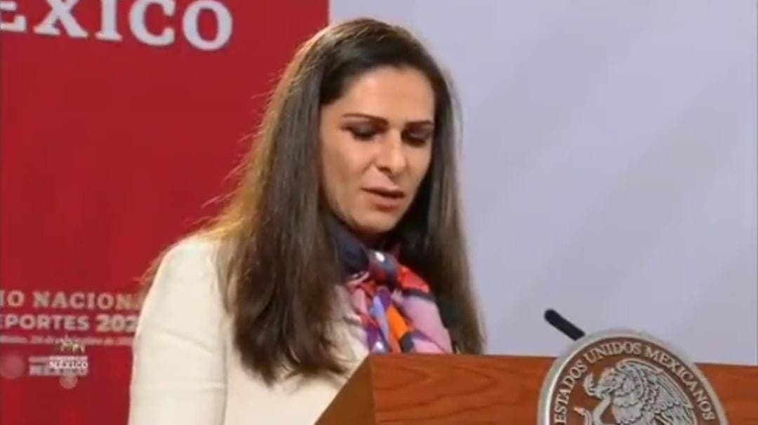 Video: Tunden en redes a Ana Guevara por decir 'abro asteriscos'