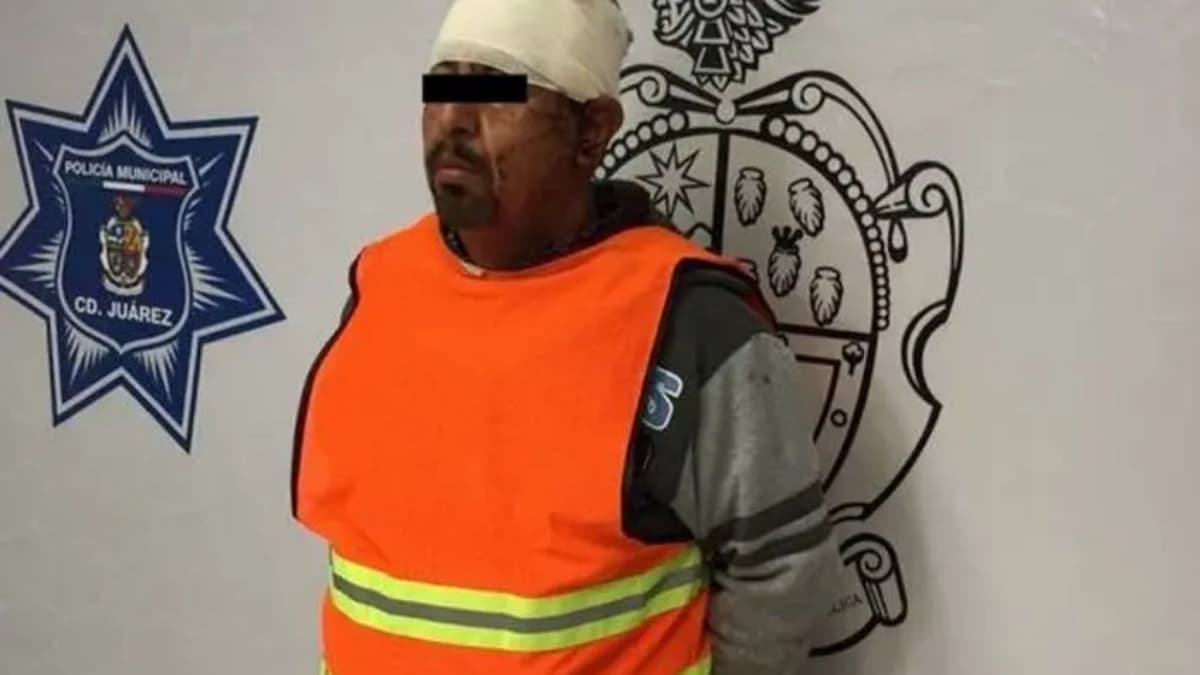 Policías detienen a sujeto por golpear a un ladrón que se metió a su casa