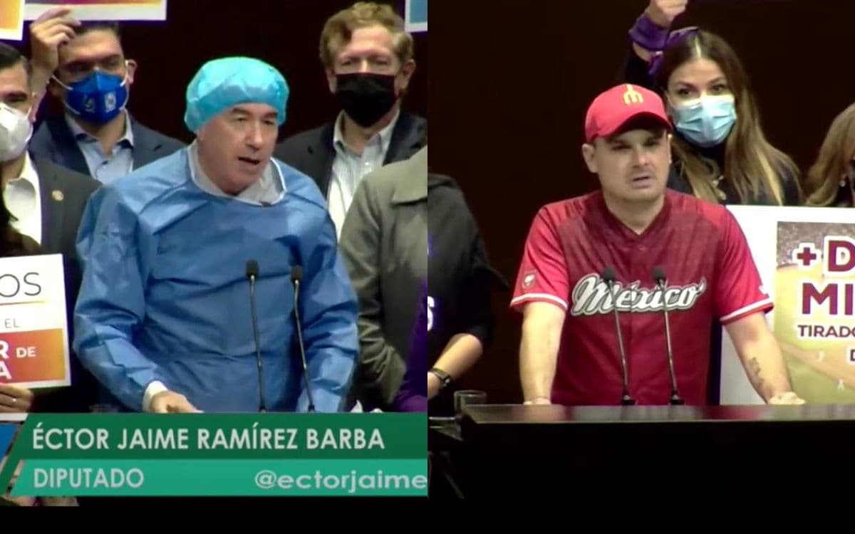 Diputados panistas se visten de médico y beisbolista para reclamar cambios al Presupuesto