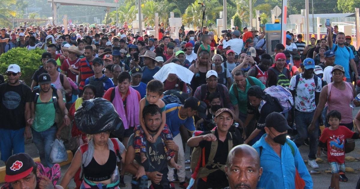 Caravana de Migrantes ingresa a Oaxaca para dirigirse a la CDMX