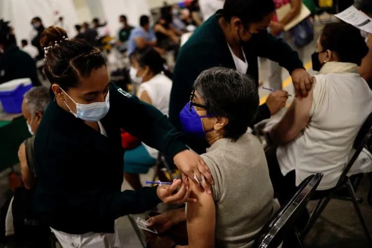 Casos de variante ómicron en México se elevan 500%; ya circula en 14 estados