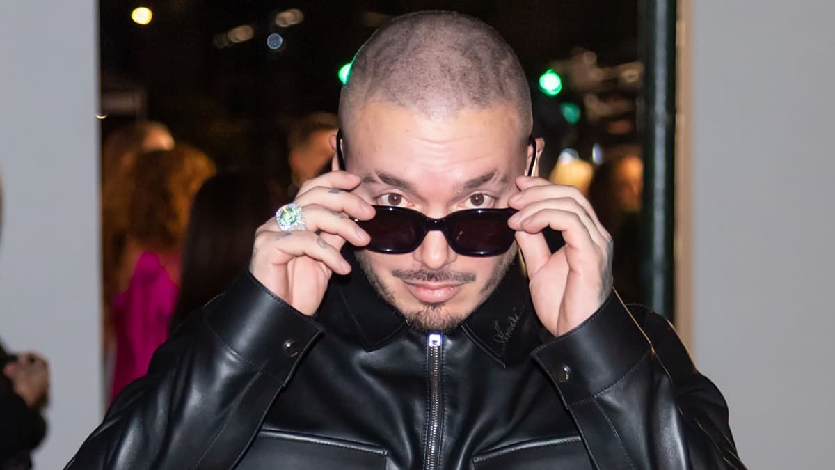 Critican a J Balvin por recibir un premio en la categoría "Afro-latino"