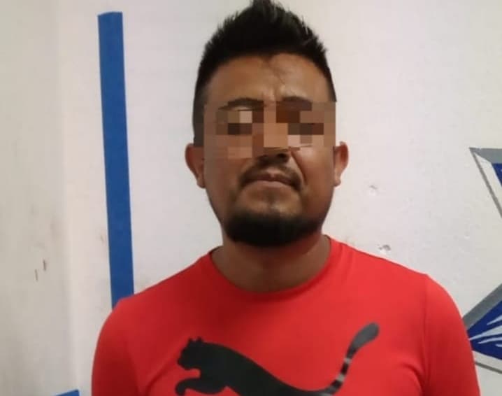 Agarran al mano larga de la Colosio en Playa del Carmen